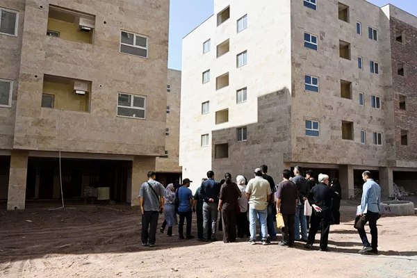 فروش مسکن ملی پرند فاز 3 پروژه امام حسن مجتبی 2 فروش مسکن ملی پرند فاز 3 - انتخاب واحد توسط متقاضیان خوشحساب پروژه امام حسن مجتبی